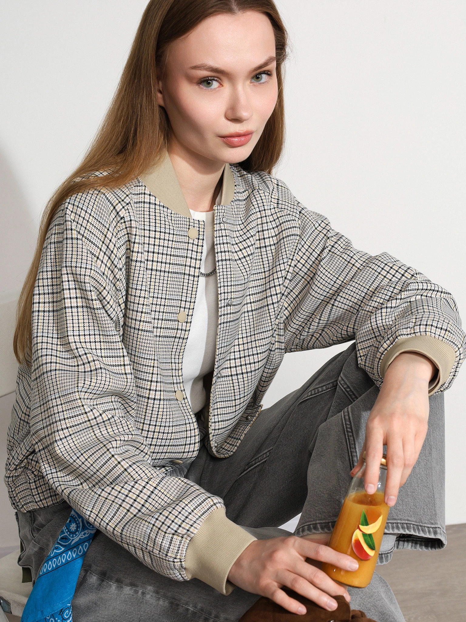 Жакет-бомбер в клетку на кнопках